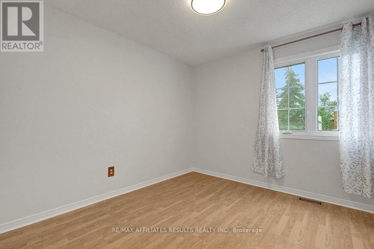 28794659/22-hendrie-court/katimavik/ottawa/ontario/K2L4A4_27