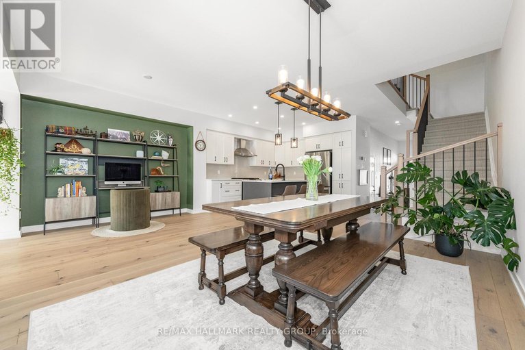 29405995/2260-copperhead-street/mer-bleuebradley-estatesanderson-park/ottawa/ontario/K1W4W6_16