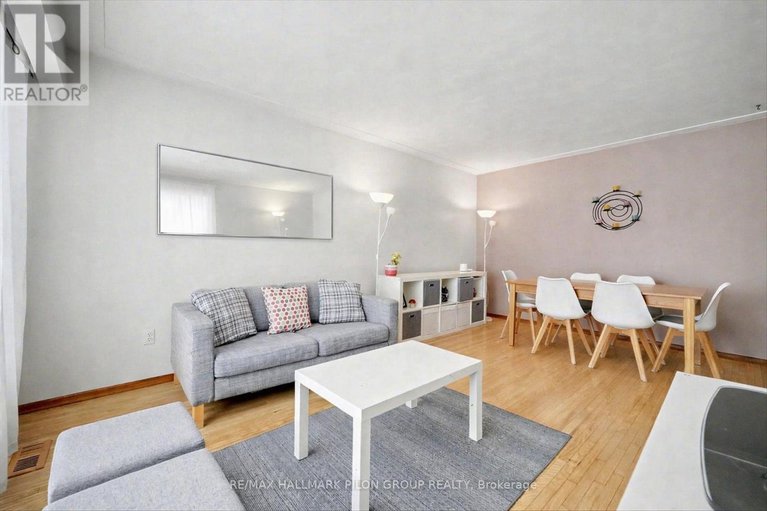 29388102/2089-bangor-street/elmvale-acresurbandale/ottawa/ontario/K1G2X6_3