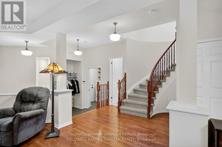 29225546/7-whitechapel-crescent/longfields/ottawa/ontario/K1S3G7_20