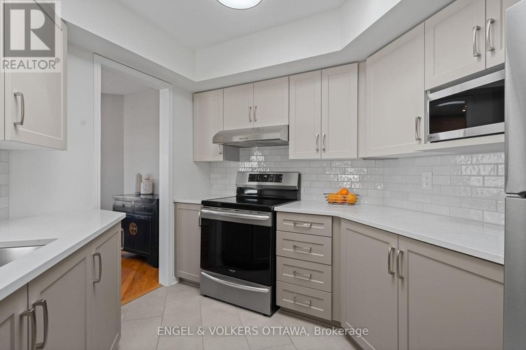 29671647/403-1-columbus-avenue/overbrook/ottawa/ontario/K1K4L1_13