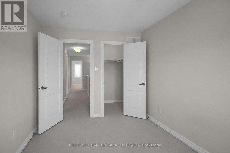 28401645/438-meadowbreeze-drive/emerald-meadowstrailwest/ottawa/ontario/K2M2T6_28