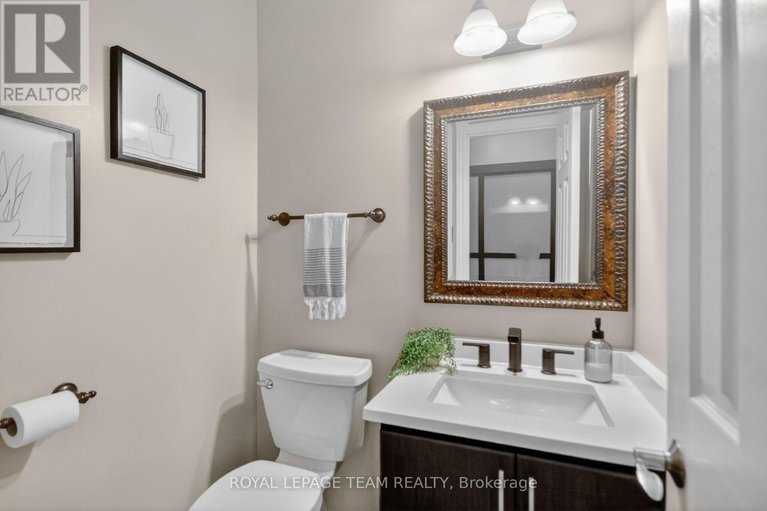 29608683/8-gowrie-drive/glencairnhazeldean/ottawa/ontario/K2L2S4_18