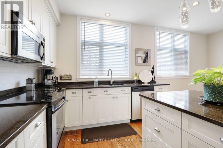 29354070/5-nautica-private-private/crystal-beach/ottawa/ontario/K2H1E5_16