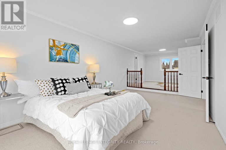 29622536/18-shipley-crescent/stittsville-central/ottawa/ontario/K2S1R2_23