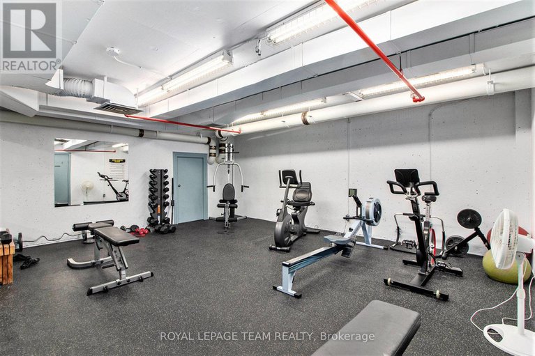 28609610/402-141-somerset-street-w/ottawa-centregolden-triangle/ottawa/ontario/K2P2H1_16