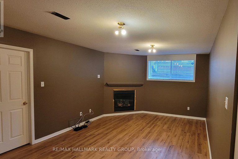 29366241/1620-henri-lauzon-street/chapel-hill/ottawa/ontario/K1C7R6_18