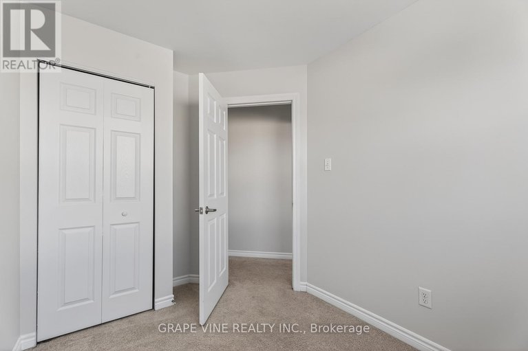 29425305/750-sanibel-private/westcliffe-estates/ottawa/ontario/K2H0A8_26