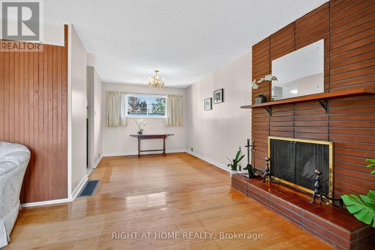 28954336/6-higwood-drive/borden-farmstewart-farmcarleton-heightsparkwood-hills/ottawa/ontario/K2E5K7_7