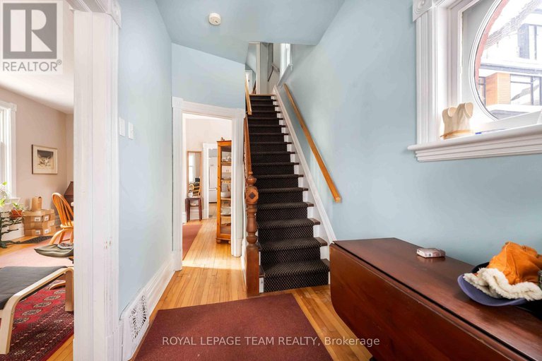 29307487/56-grosvenor-avenue/old-ottawa-south/ottawa/ontario/K1S4S2_4