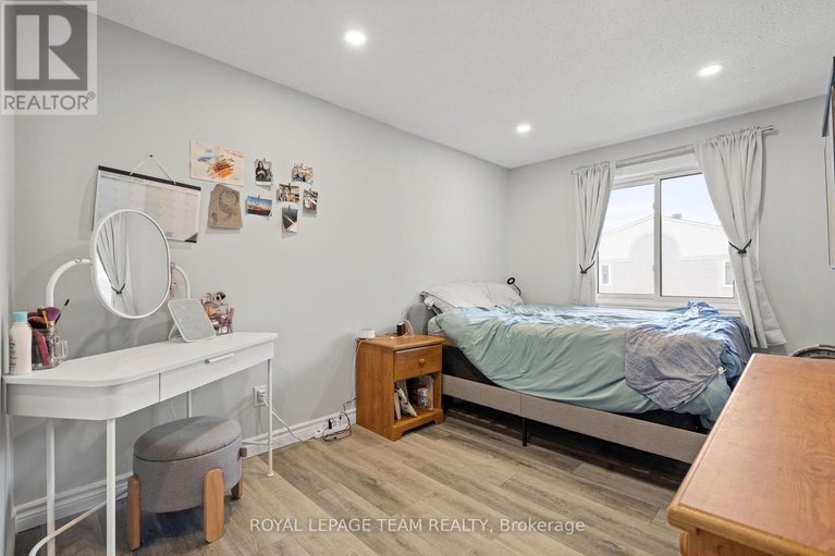 28902935/1578-cheevers-crescent/fallingbrookpineridge/ottawa/ontario/K4A2J8_20