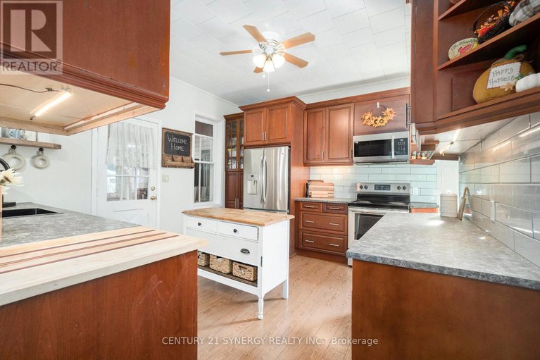 28845508/30-kensington-avenue/smiths-falls/smiths-falls/ontario/K7A2K5_9