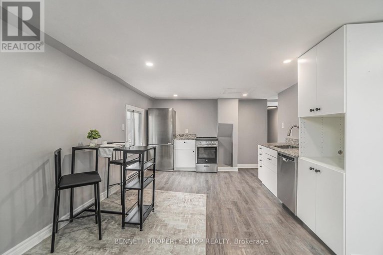 28216327/978-admiral-avenue/carlington/ottawa/ontario/K1Z6L9_10