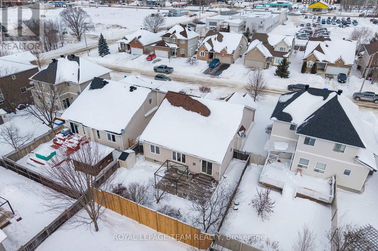 29346169/13-melville-road/arnprior/arnprior/ontario/K7S3Z8_49