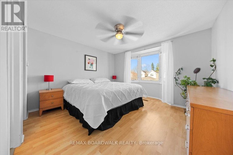 29671423/1837-windflower-way/chapel-hill/ottawa/ontario/K1C5Z8_25