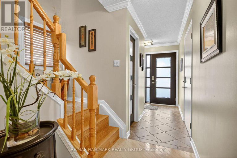 29052935/1415-caravel-crescent/bilberry-creekqueenswood-heights/ottawa/ontario/K1E3X4_8