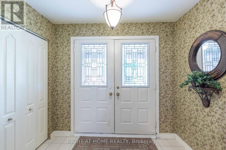 28541779/21-hime-crescent/hunt-club-park/ottawa/ontario/K1G4S1_5