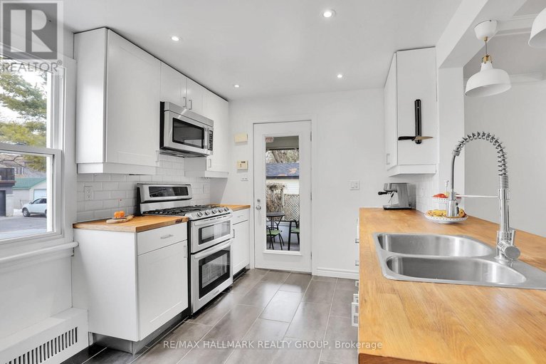 29565294/105-queen-mary-street/overbrookcastle-heights/ottawa/ontario/K1K1X4_14