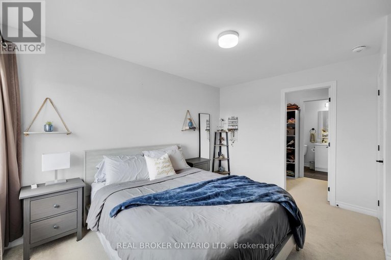 29642314/405-pilot-private/emerald-meadowstrailwest/ottawa/ontario/K2V0S3_18