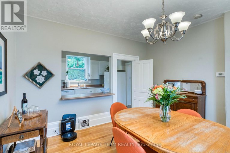 28764441/82-farm-street/almonte/mississippi-mills/ontario/K0A1A0_8