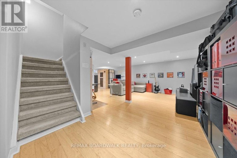 29643562/1912-oakdean-crescent/beacon-hill-north/ottawa/ontario/K1J6H3_34