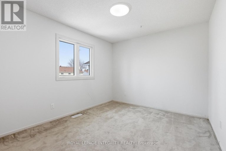 29541286/1019-driftwood-crescent/convent-glen/ottawa/ontario/K1C2N9_22