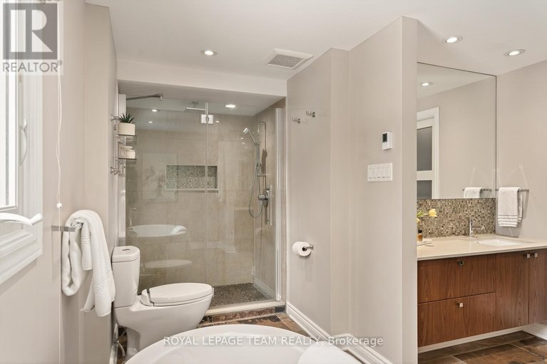 29413398/729-ludgate-court/beaconwood/ottawa/ontario/K1J8K8_31