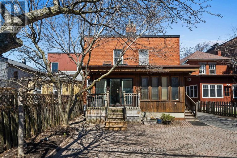 29642086/148-bruyere-street/lower-townbyward-market/ottawa/ontario/K1N5E1_35