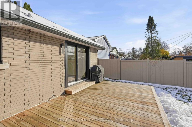 29105494/1260-henry-farm-drive/copeland-park/ottawa/ontario/K2C2E2_31