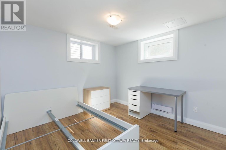 28574772/34-westwood-drive/meadowlandscrestview/ottawa/ontario/K2G2X1_18