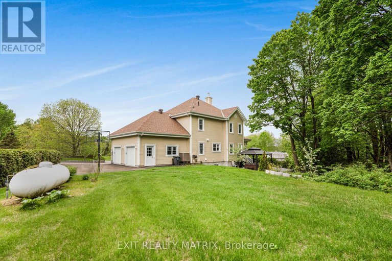 28293070/5-64-radstock-lane/champlain-twp/champlain/ontario/K6A2R2_36