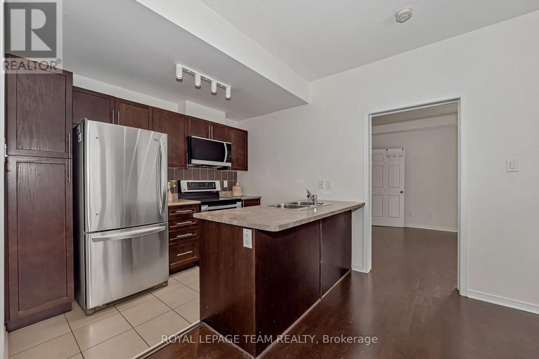 28889910/b-250-meilleur-private/vanier/ottawa/ontario/K1L0A3_11