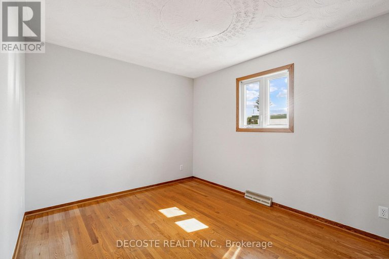 28605188/20397-park-crescent/south-glengarry-charlottenburgh-twp/south-glengarry/ontario/K0C1L0_25