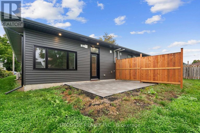 29453082/14-elgin-street-w/alexandria/north-glengarry/ontario/K0C1A0_32