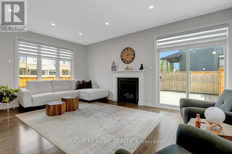 28656845/674-putney-crescent/stittsville-south/ottawa/ontario/K2S2N7_4