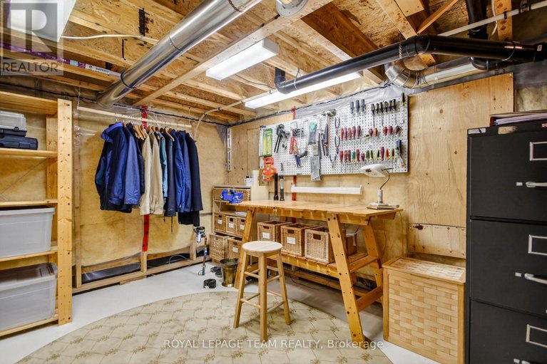 29591881/210-hunterbrook-street-n/morgans-grantsouth-march/ottawa/ontario/K2K0E6_41