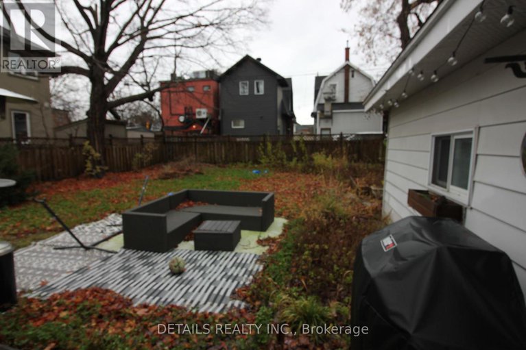 28214375/10-garrison-street-n/ottawa-west/ottawa/ontario/K1Y2T8_10