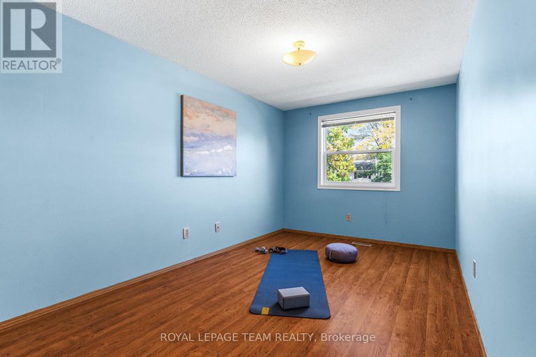 28963581/1155-sauterne-park/convent-glen/ottawa/ontario/K1C2H3_31