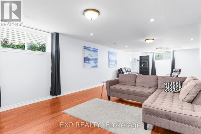 28579919/114-echowoods-avenue/stittsville-north/ottawa/ontario/K2S2E7_23