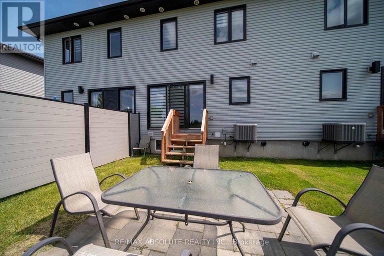 28473731/287-belfort-street/embrun/russell/ontario/K0A1W0_27