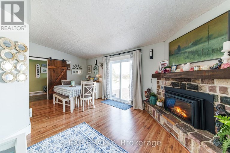 29447328/20267-county-road-18-road/south-glengarry-charlottenburgh-twp/south-glengarry/ontario/K0C2J0_24