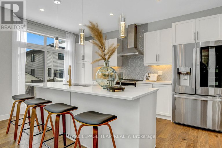 29433481/749-brian-good-avenue/riverside-southgloucester-glen/ottawa/ontario/K4M0E3_18