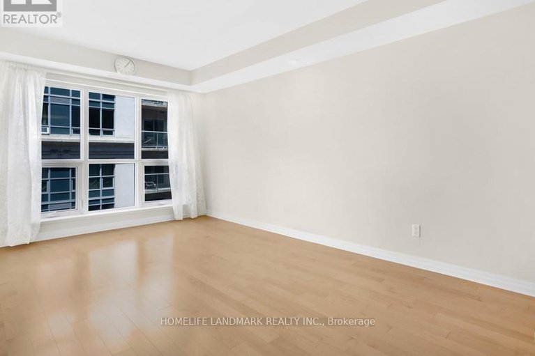 28093767/2607-195-besserer-street/sandy-hill/ottawa/ontario/K1N0B6_12
