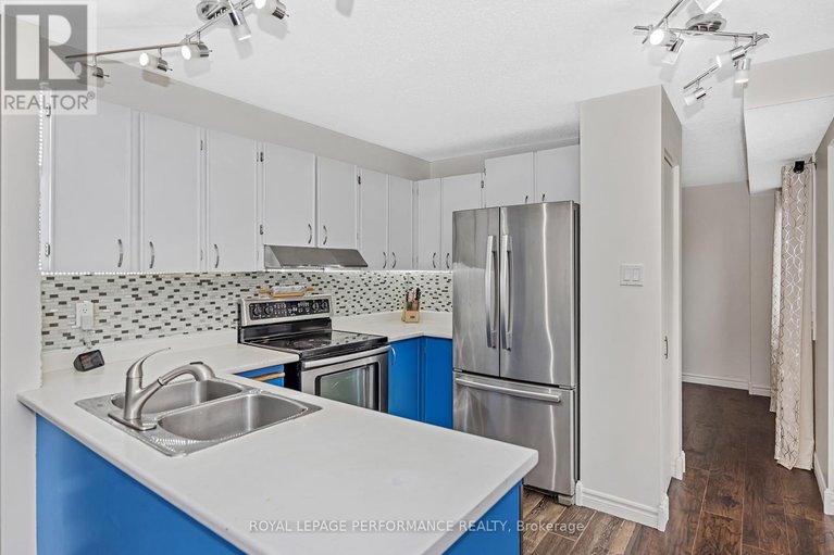 28901939/461-duvernay-drive/queenswood-heights-south/ottawa/ontario/K1E2N7_12