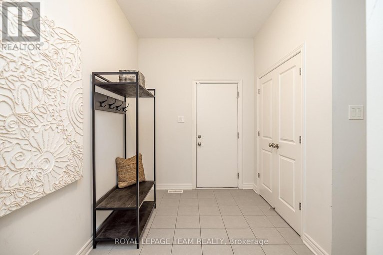 28830744/636-mistwell-lane/riverside-southgloucester-glen/ottawa/ontario/K4M1B2_26