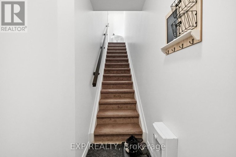 29674702/2-2224-marble-crescent/town-of-rockland/clarence-rockland/ontario/K4K0G9_3