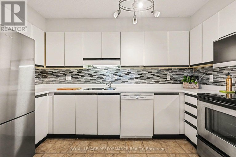 29675872/217-8-terrace-drive/westcliffe-estates/ottawa/ontario/K2H9J2_8