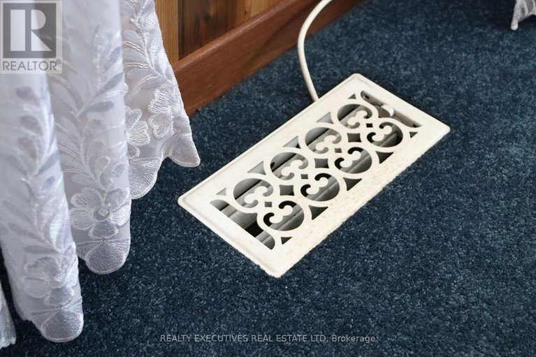 29181183/38-hummel-street/chesterville/north-dundas/ontario/K0C2K0_24