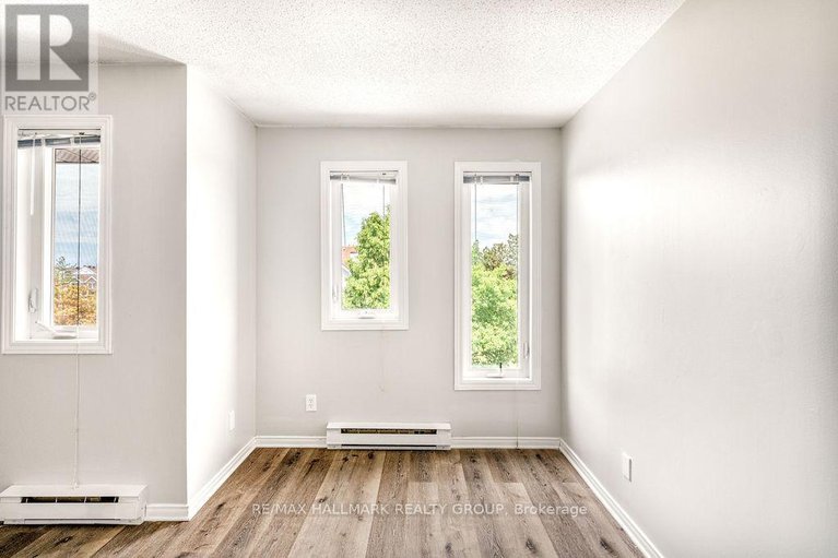 28556147/4-1-timberview-way/westcliffe-estates/ottawa/ontario/K2H9M7_38