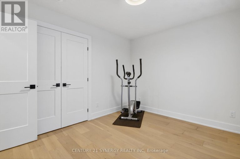 29204630/116-king-george-street/overbrookcastle-heights/ottawa/ontario/K1K1V3_29